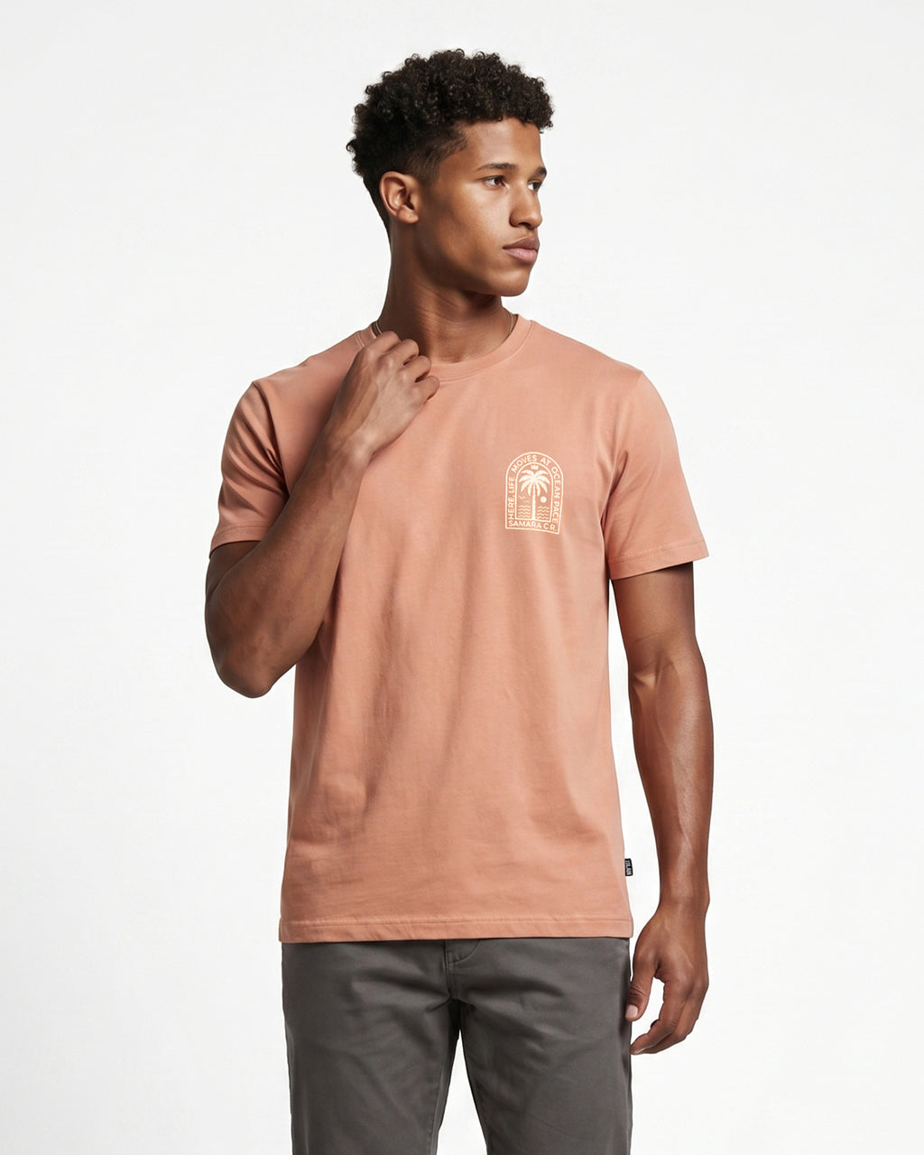 Samara Here - Camiseta