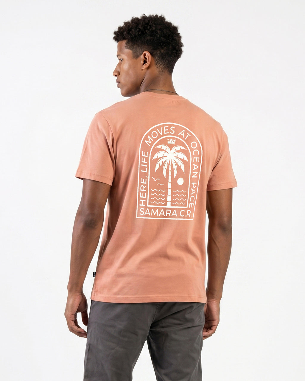 Samara Here - Camiseta