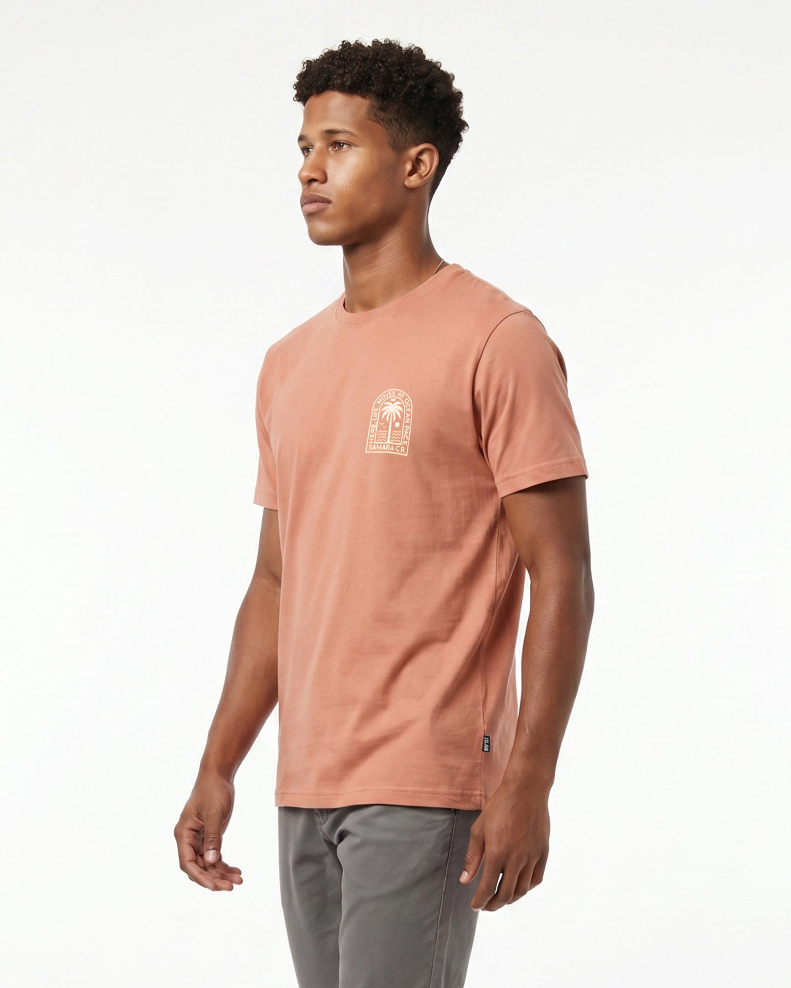 Samara Here - Camiseta